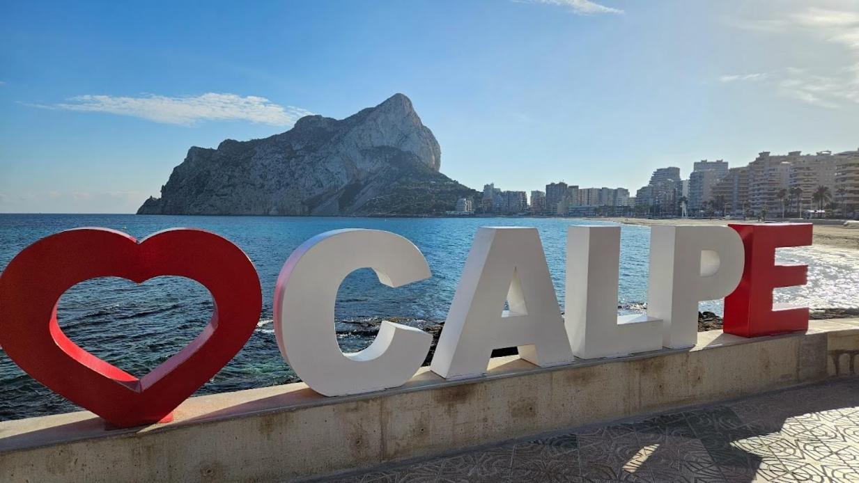 Esmeralda Suites Sunrise Con Piscina Calpe Buitenkant foto
